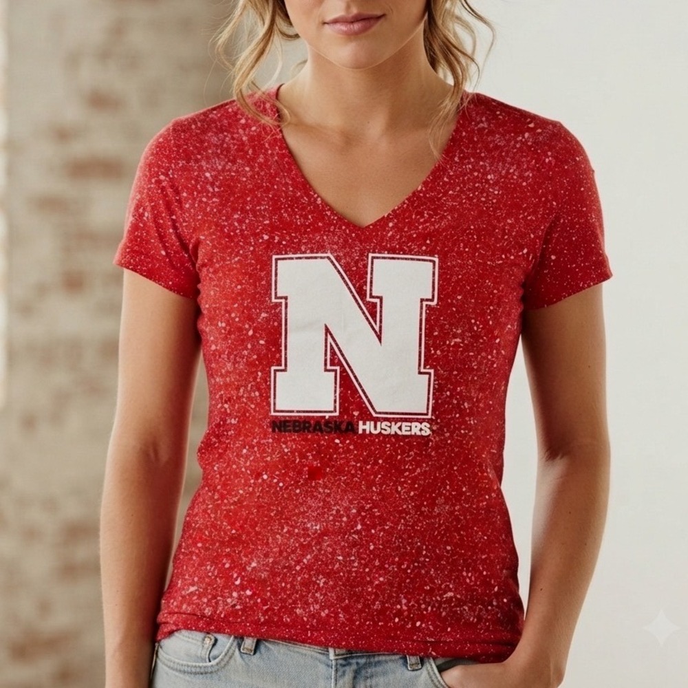 Adidas Nebraska Huskersโ Splatter V-Neck T-Shirt Womens XL Red NCAA Fan Gear